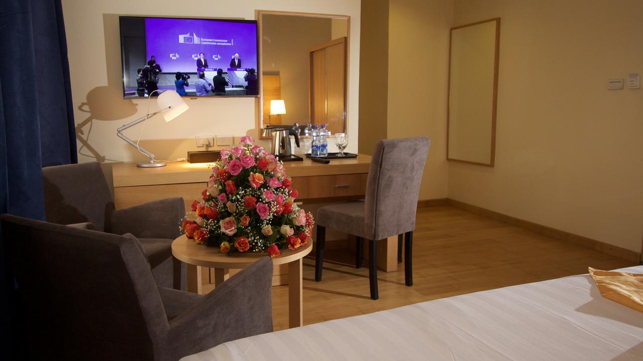 Yober Hotel Addis Ababa Dış mekan fotoğraf